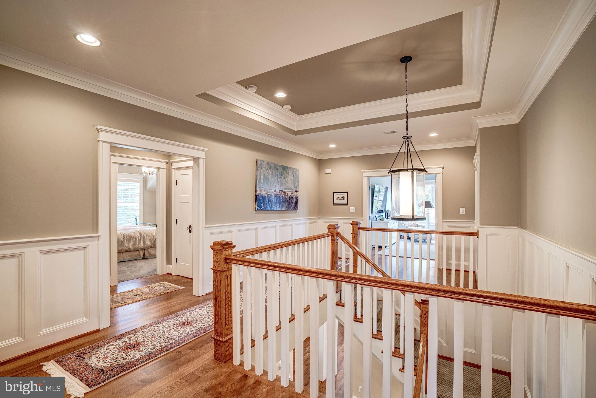 COUNTRY CLUB HILLS - Residential