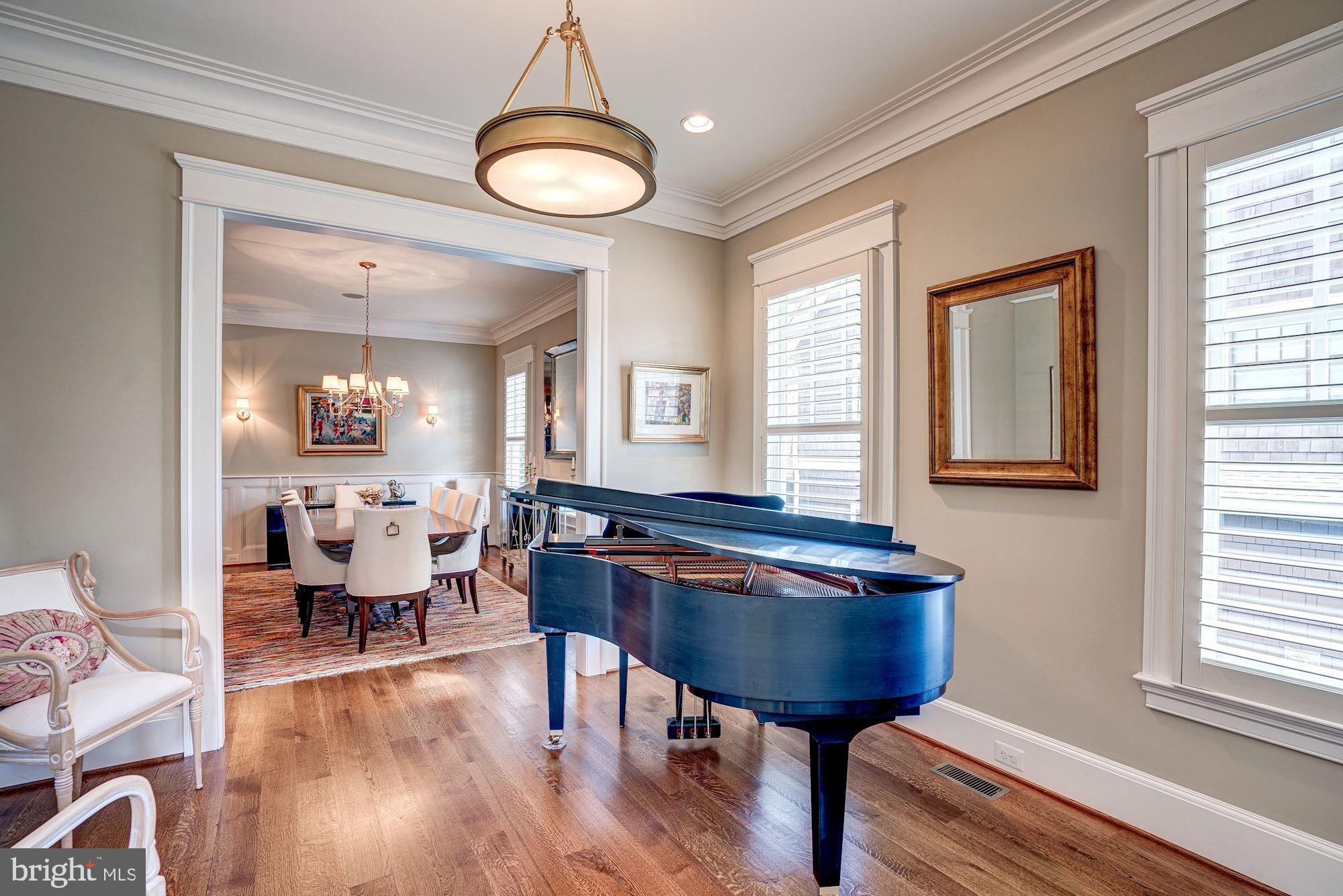 COUNTRY CLUB HILLS - Residential