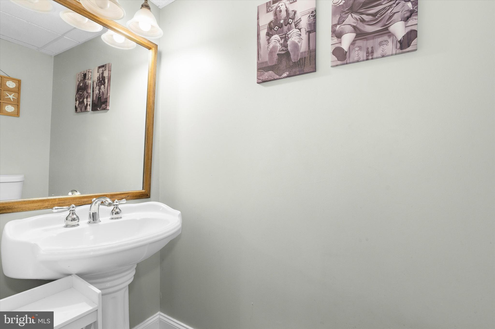 BEACHWOOD ESTATES - Residential