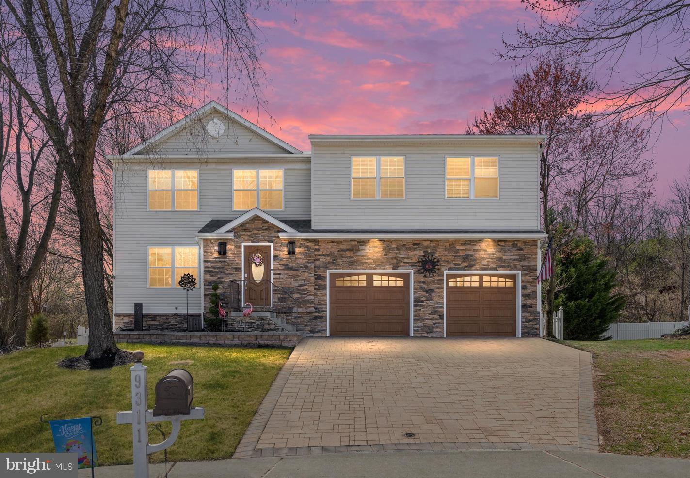 BEACHWOOD ESTATES - Residential