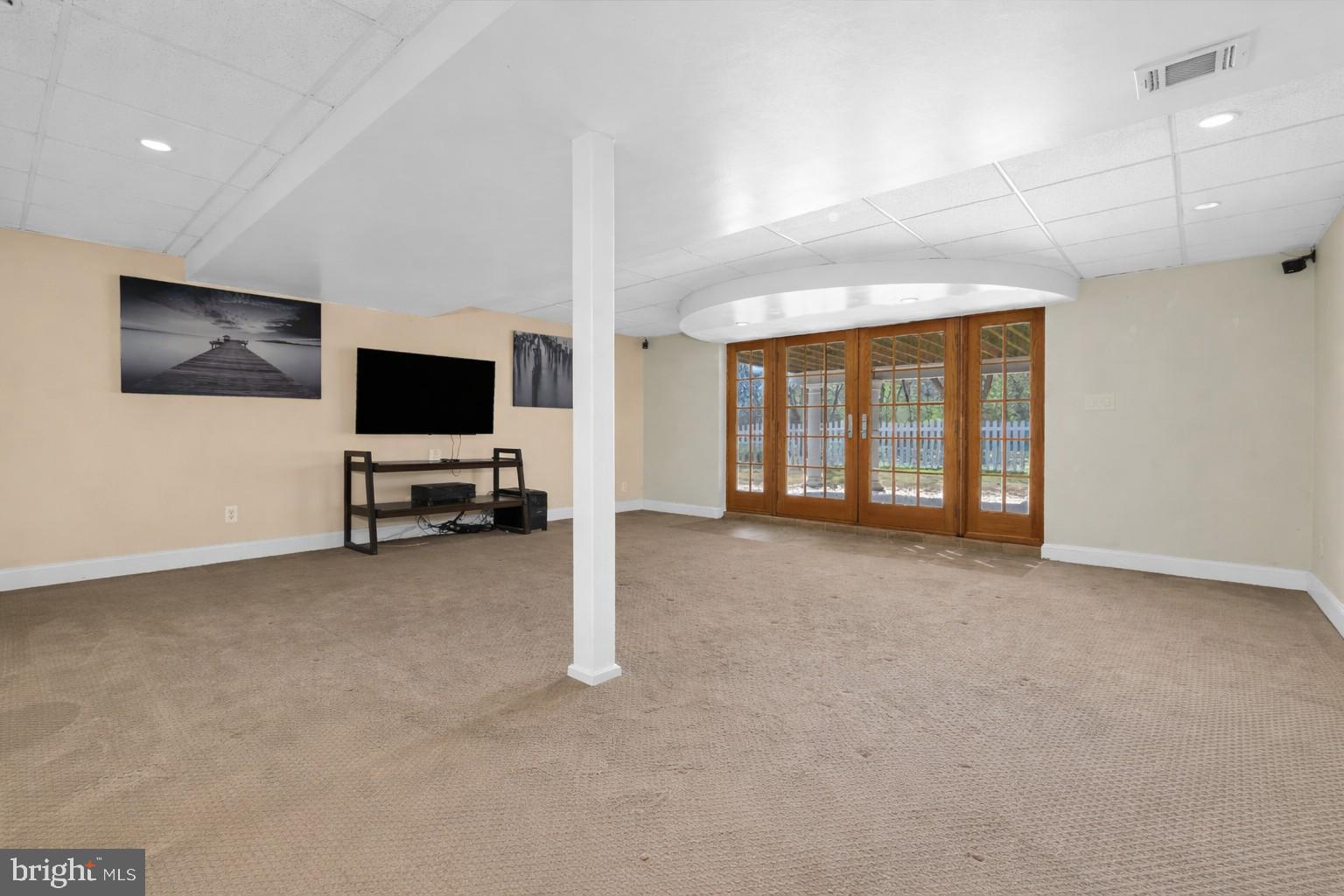 BEACHWOOD ESTATES - Residential