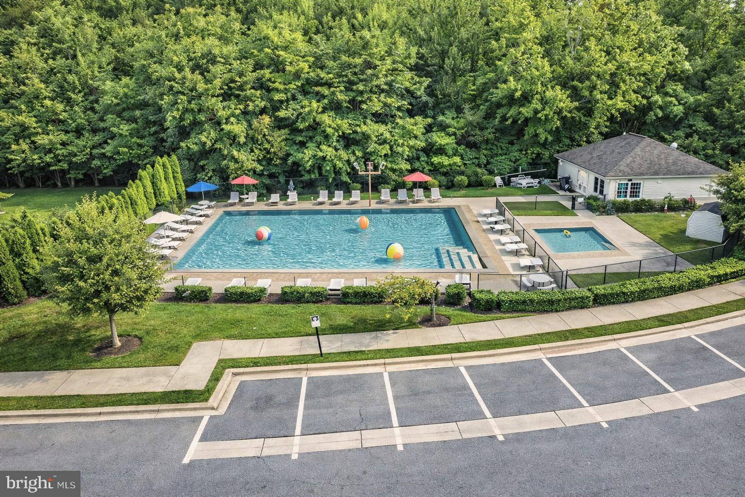 BEACHWOOD ESTATES - Residential