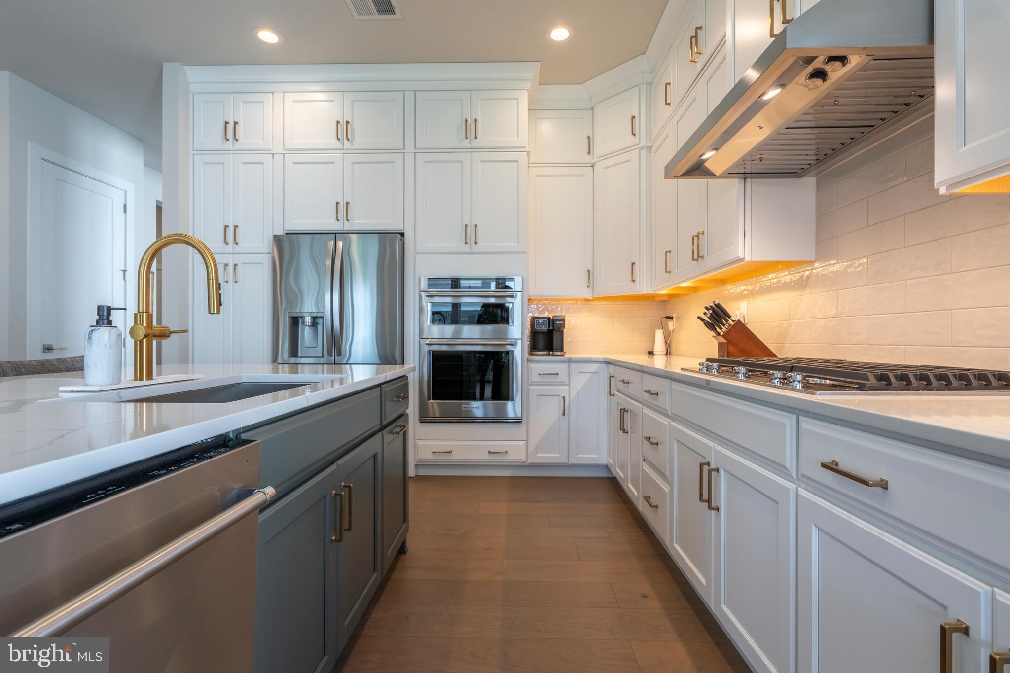 REGENCY AT WATERSIDE - Residential