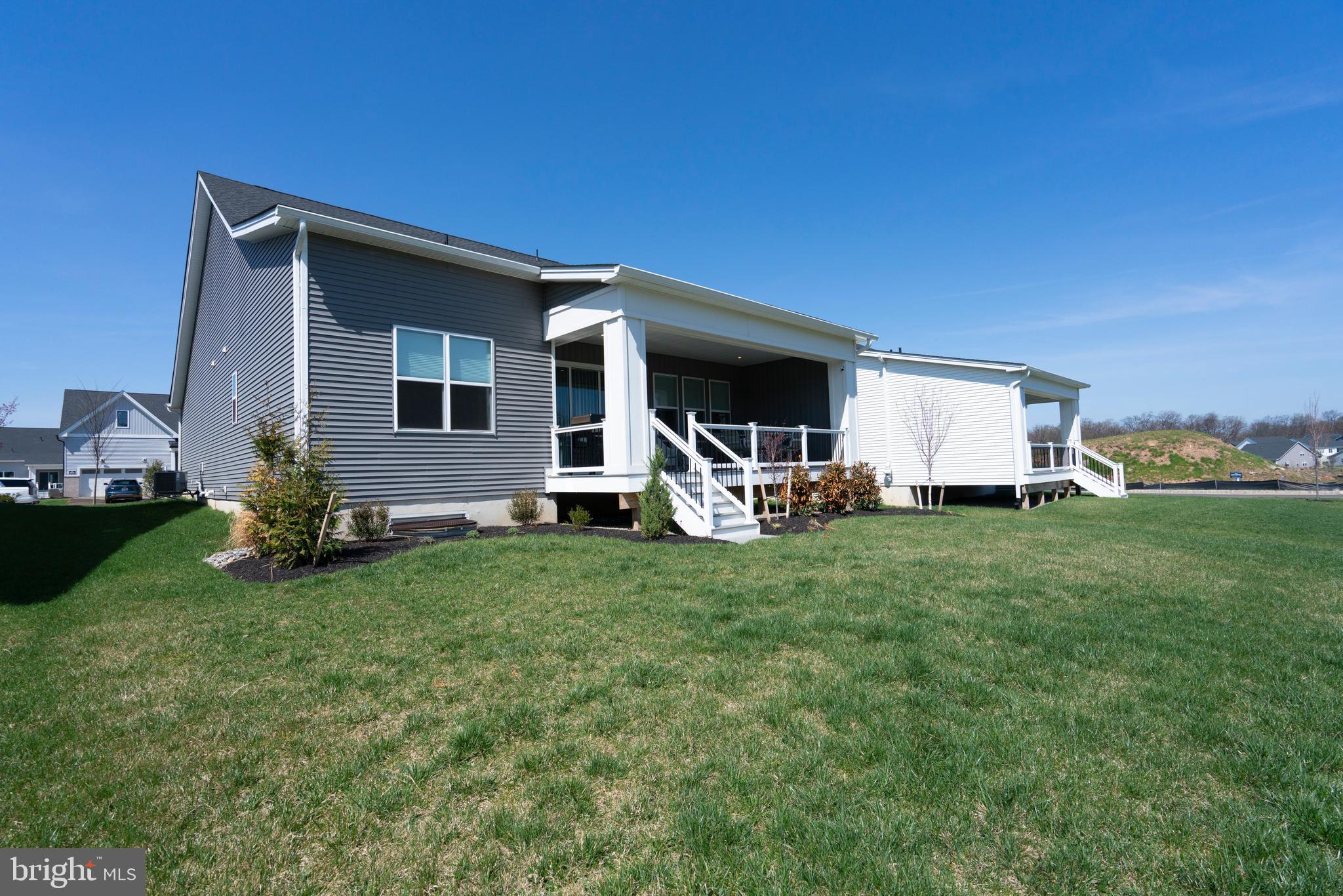 REGENCY AT WATERSIDE - Residential