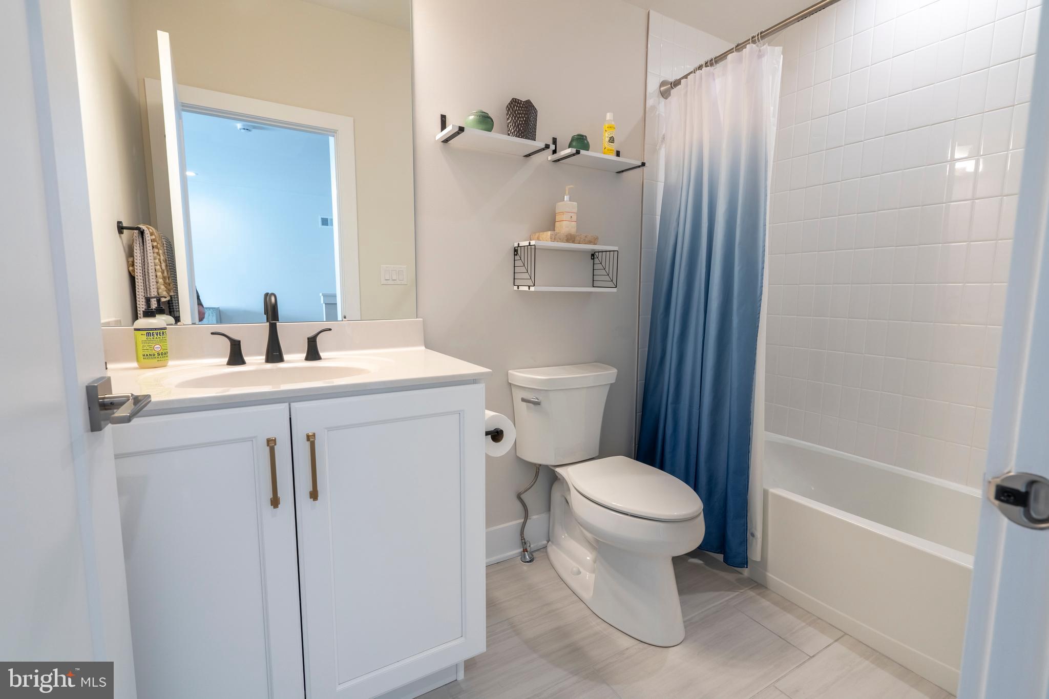 REGENCY AT WATERSIDE - Residential