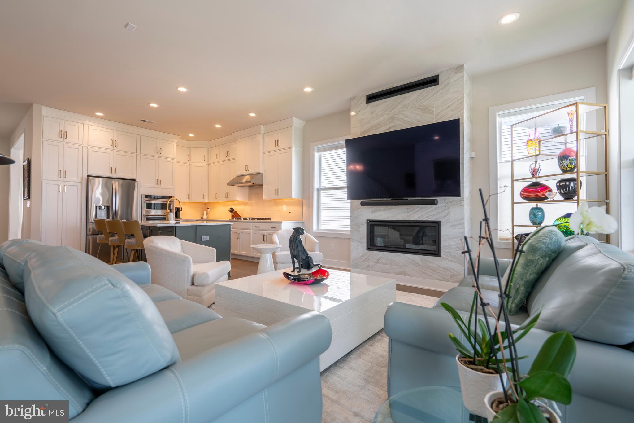 REGENCY AT WATERSIDE - Residential