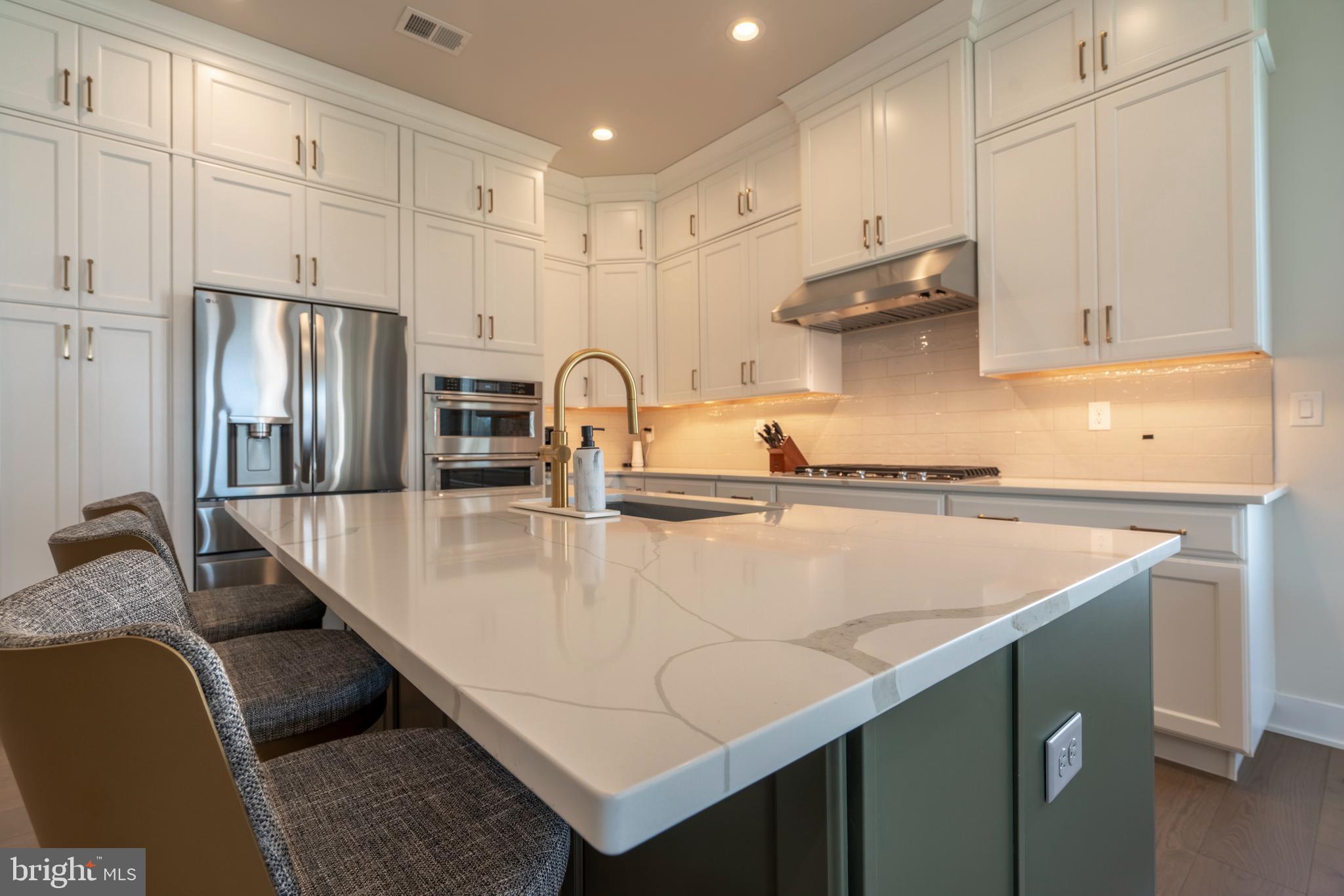 REGENCY AT WATERSIDE - Residential