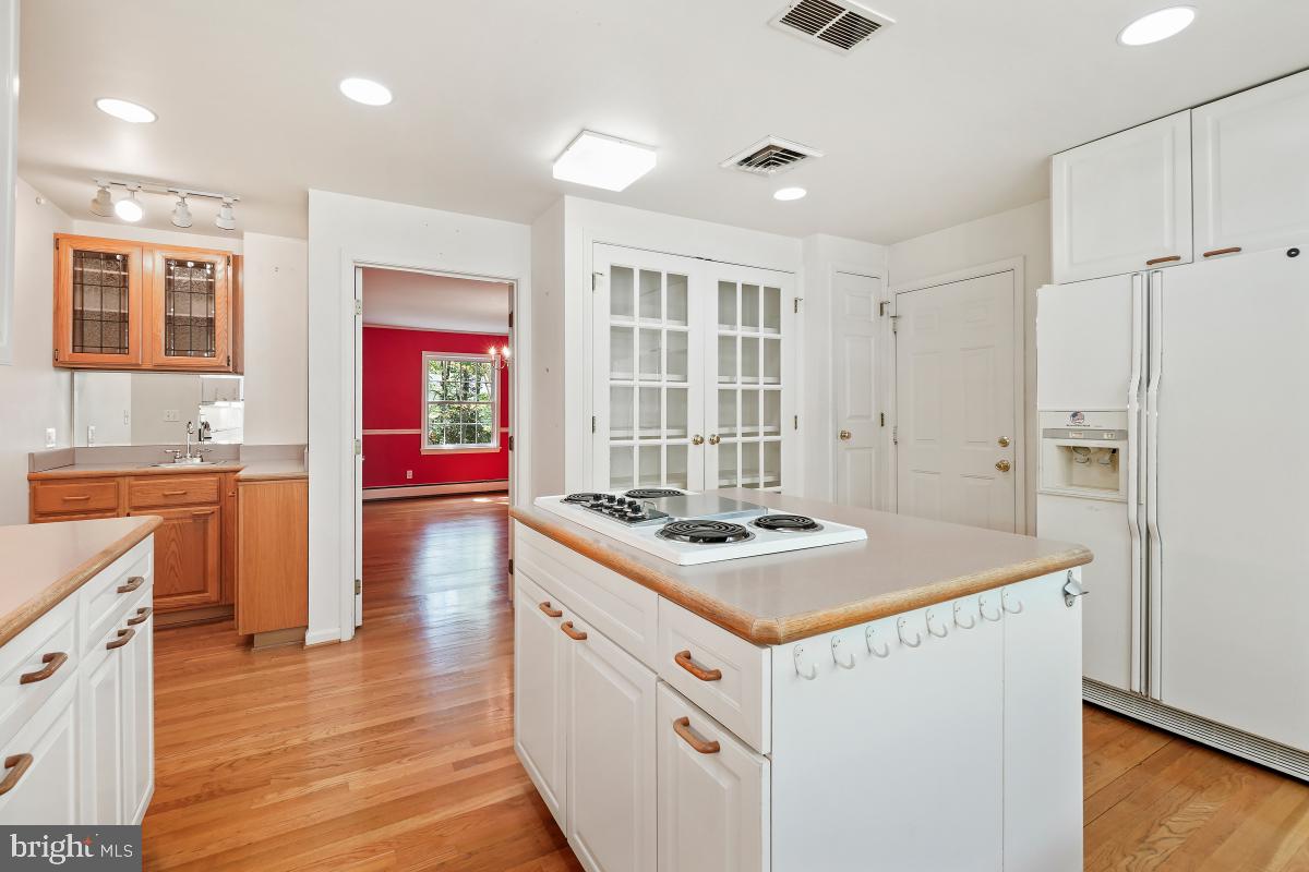 RESTON - Residential