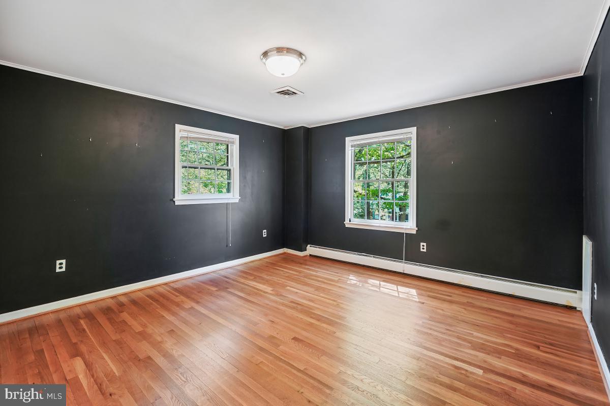 RESTON - Residential