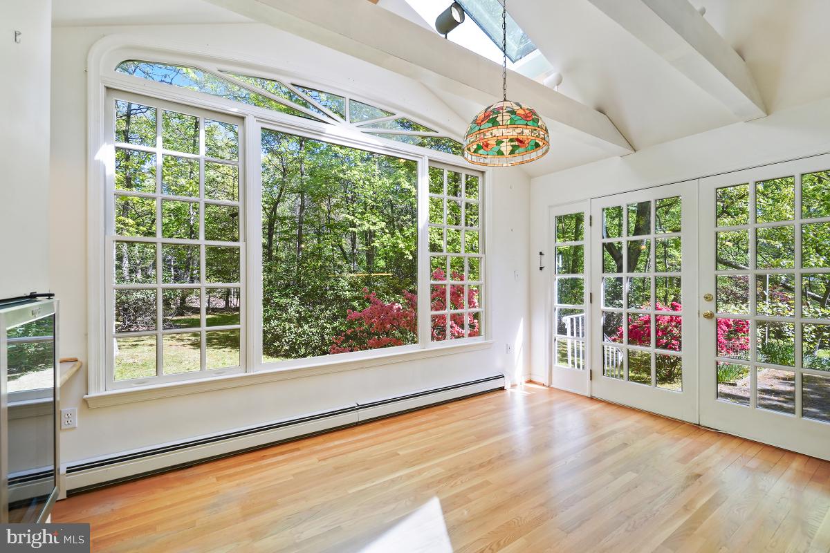 RESTON - Residential