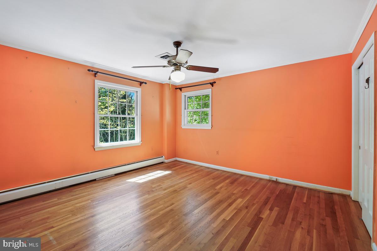 RESTON - Residential