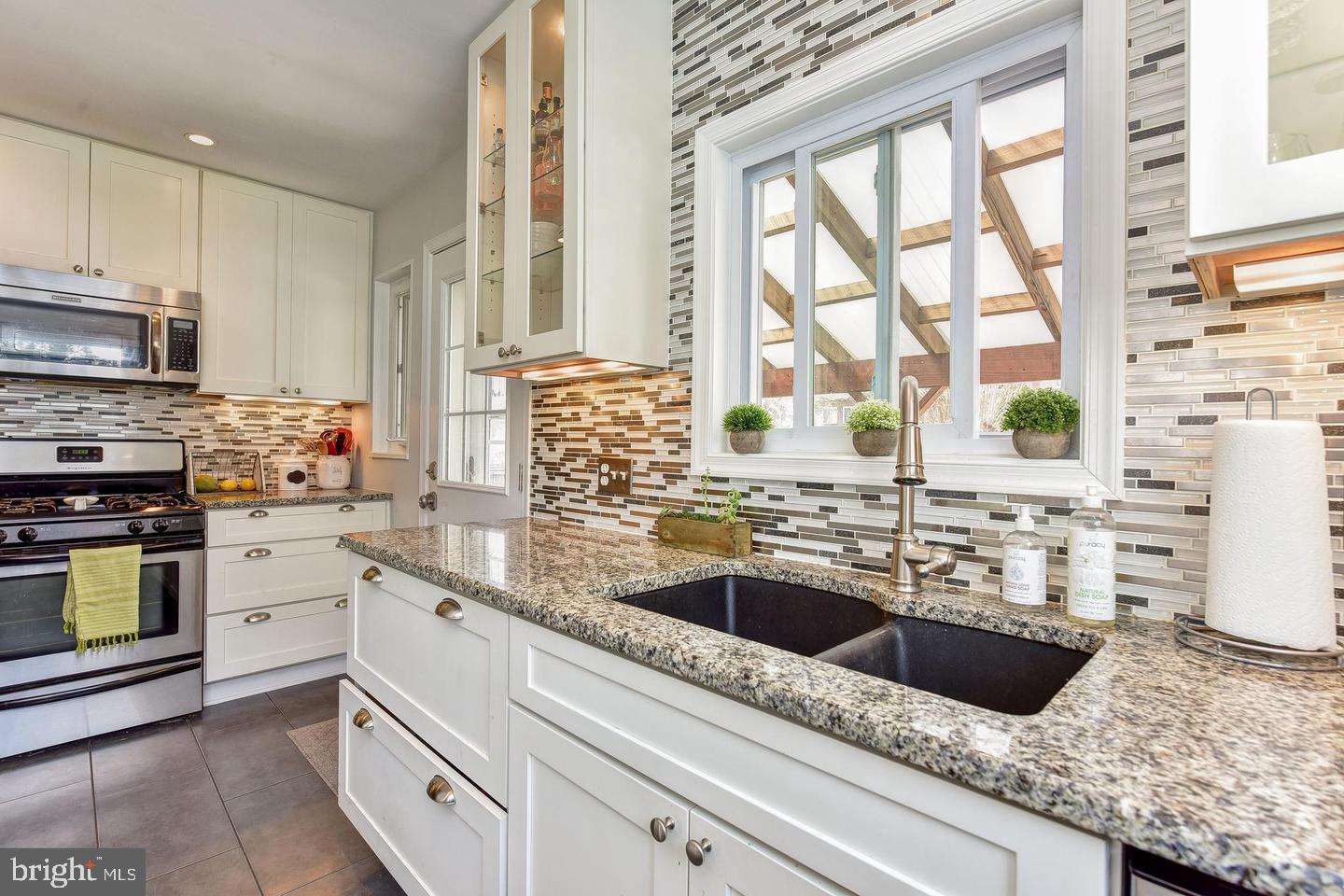 CAVALIER HOMES - Residential Lease