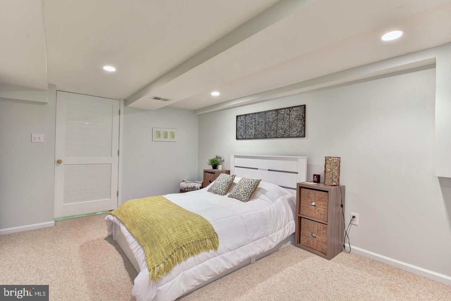 CAVALIER HOMES - Residential Lease