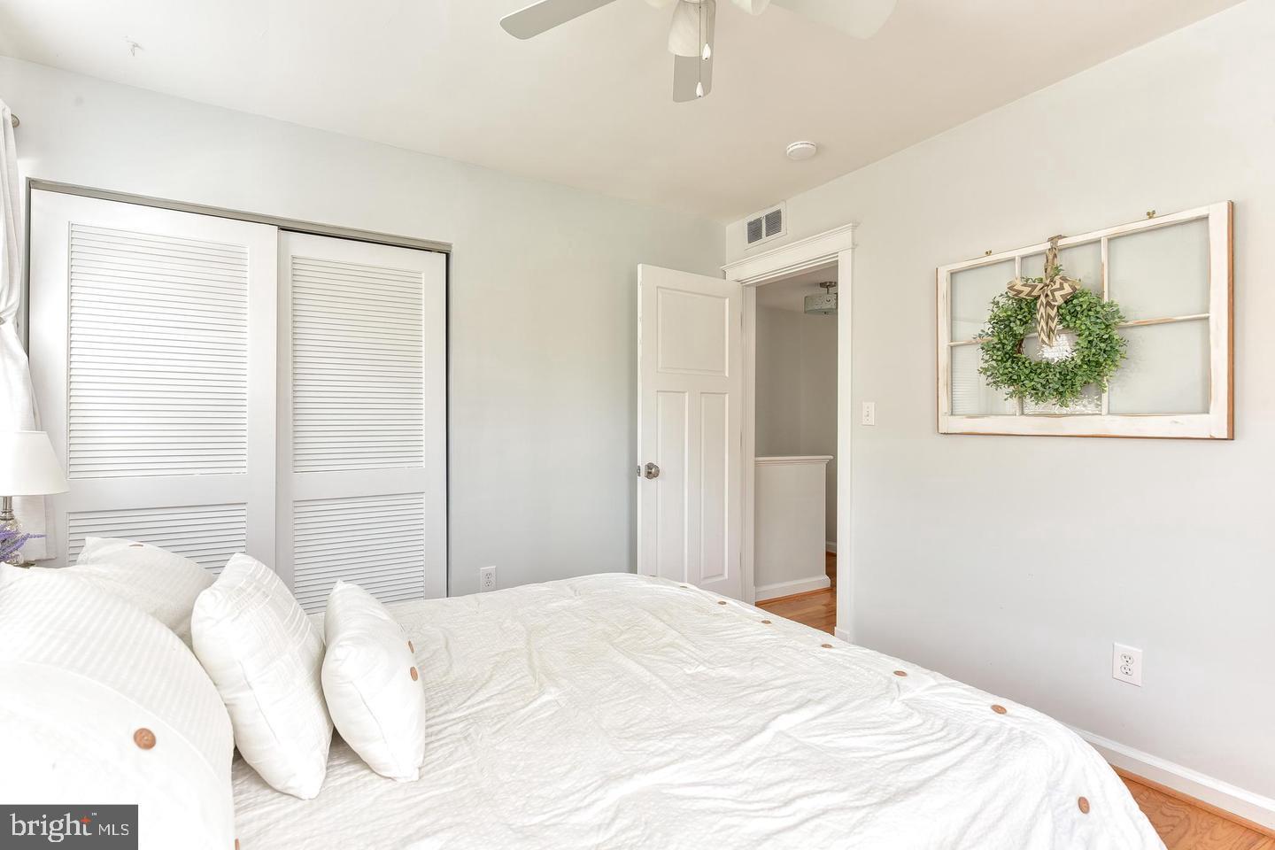 CAVALIER HOMES - Residential Lease