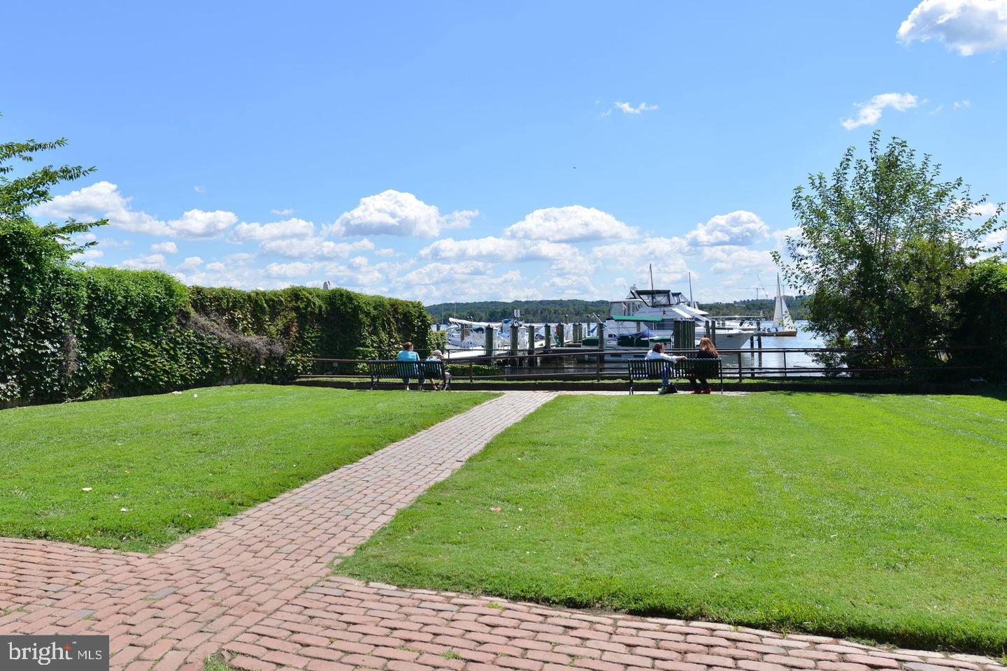 CAVALIER HOMES - Residential Lease