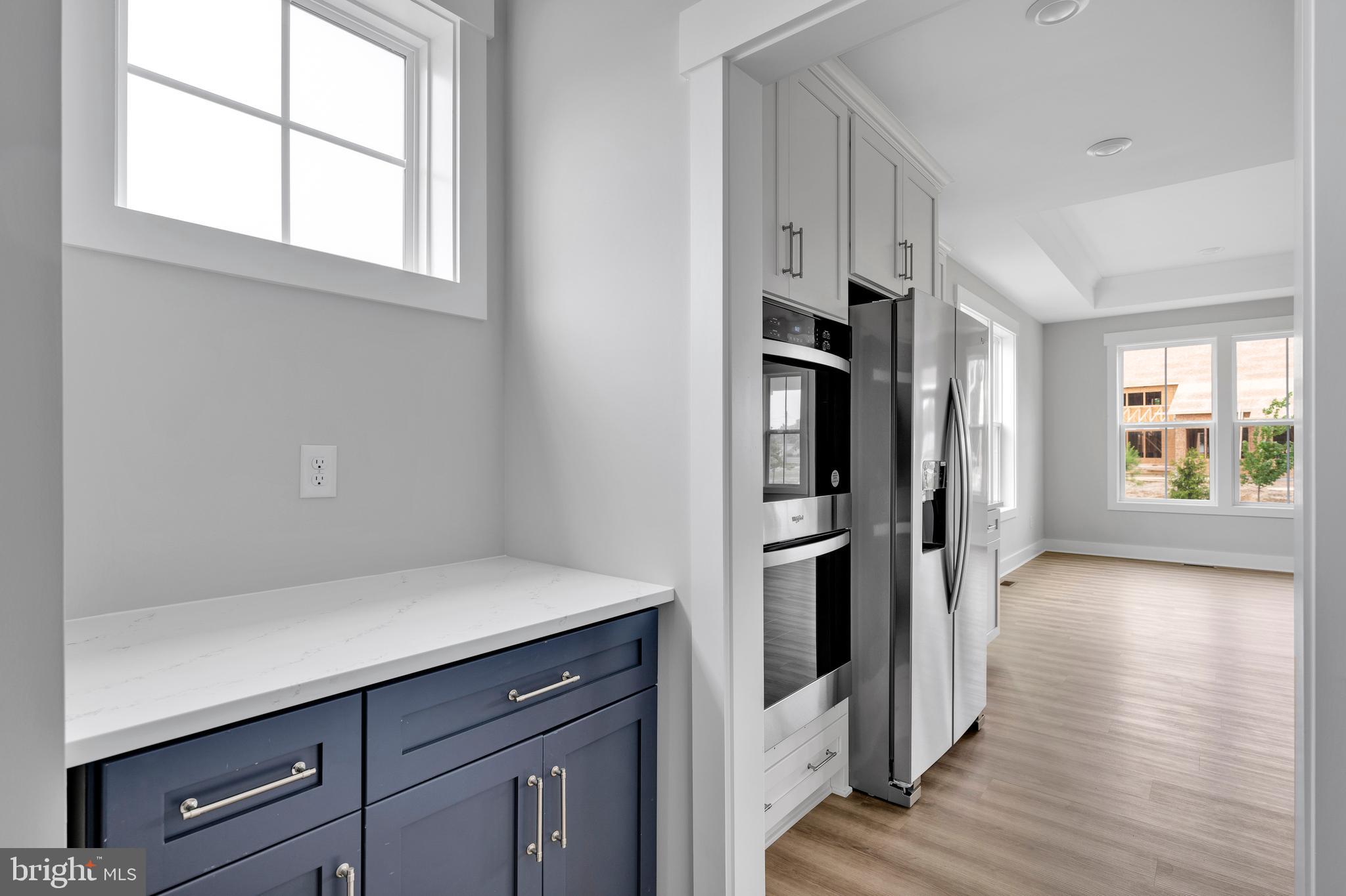 THE KNOLL AT IRONS LANE - Residential