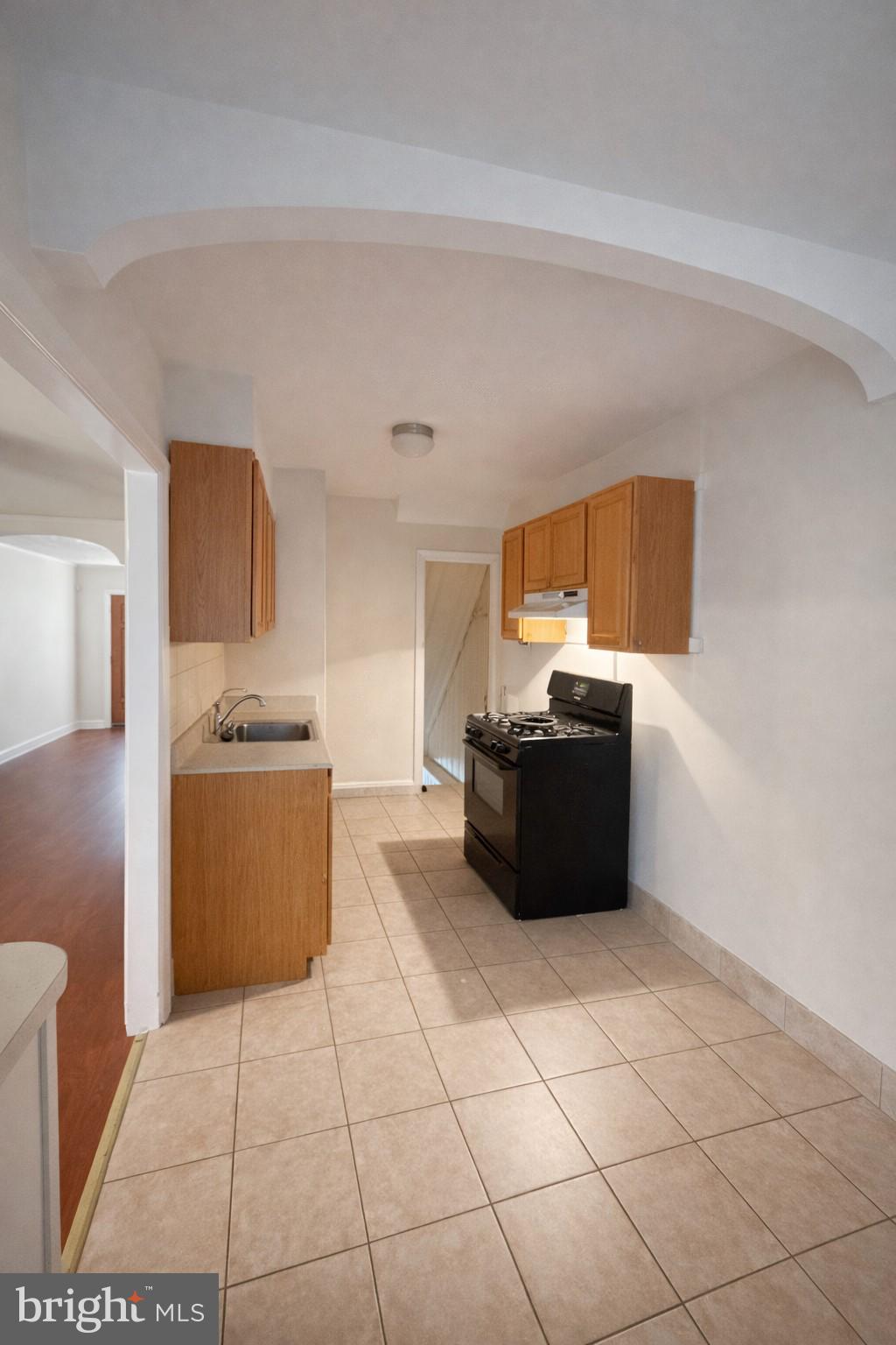 OXFORD CIRCLE - Residential