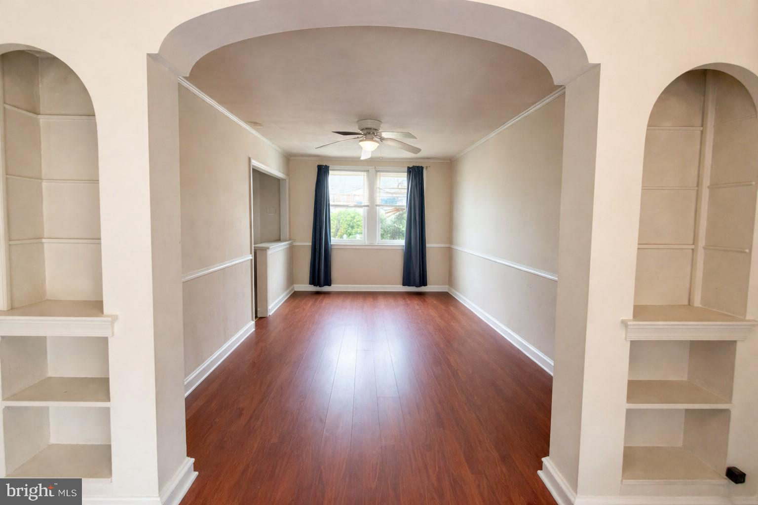 OXFORD CIRCLE - Residential