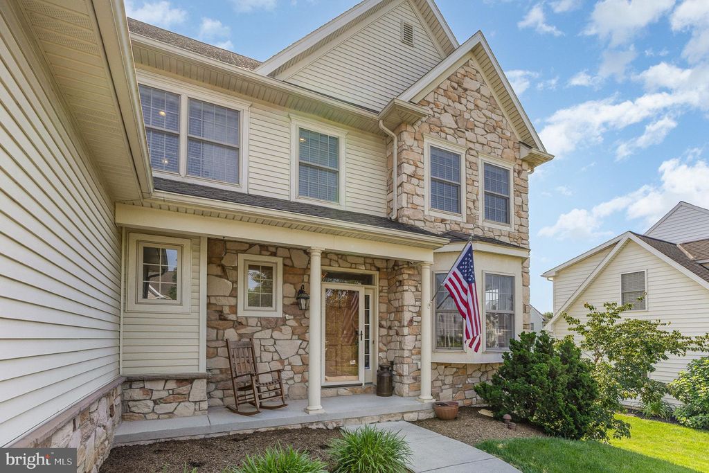 Photo of 317 Cobblers Court, LITITZ, PA 17543 (MLS # PALA2072138)