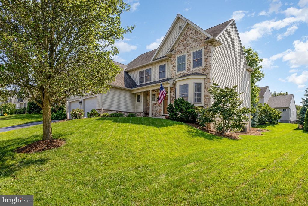Photo of 317 Cobblers Court, LITITZ, PA 17543 (MLS # PALA2072138)