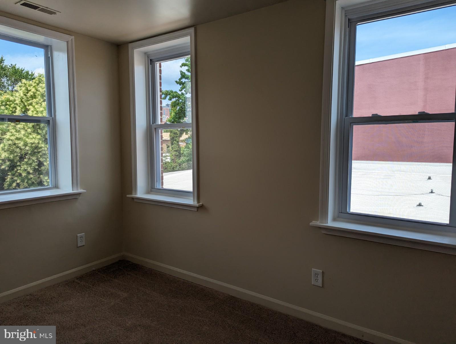 WASHINGTON SQUARE - Residential