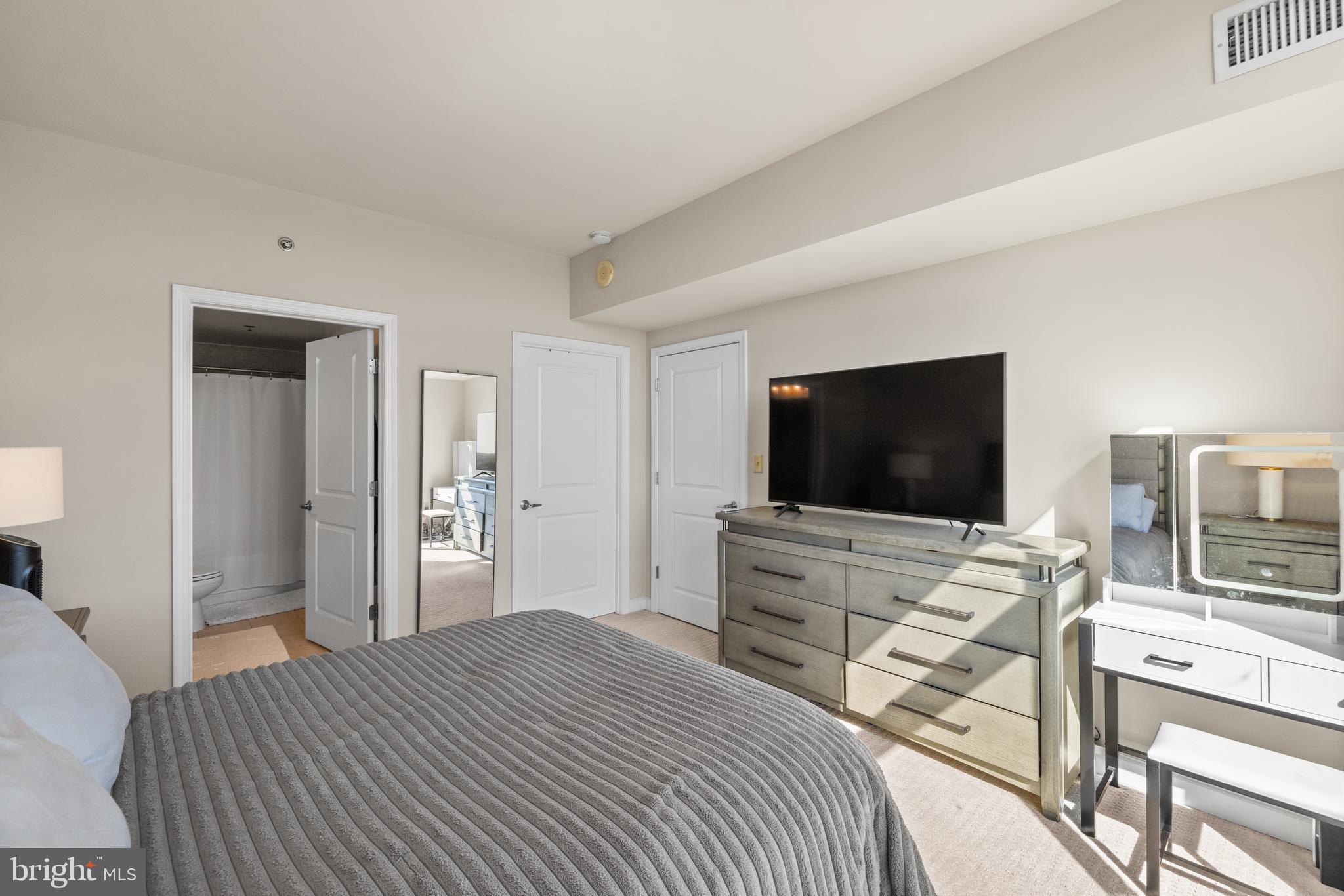 MIDTOWN BETHESDA NORTH - Residential