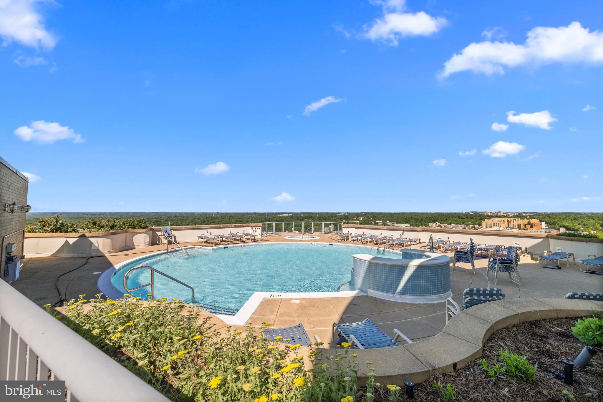 MIDTOWN BETHESDA NORTH - Residential