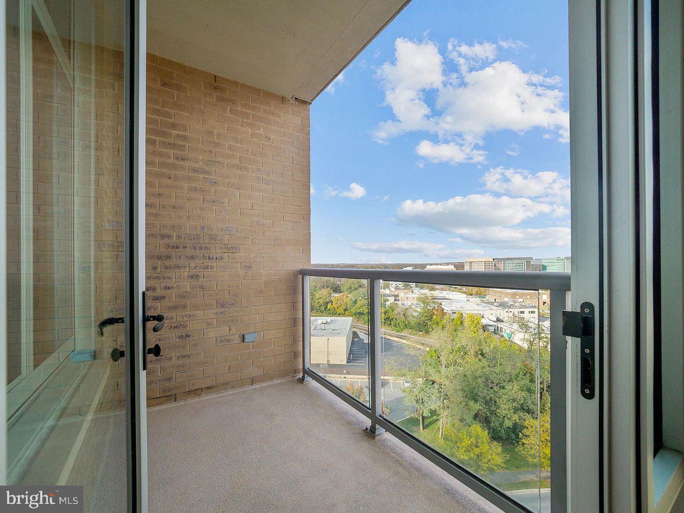 MIDTOWN BETHESDA NORTH - Residential