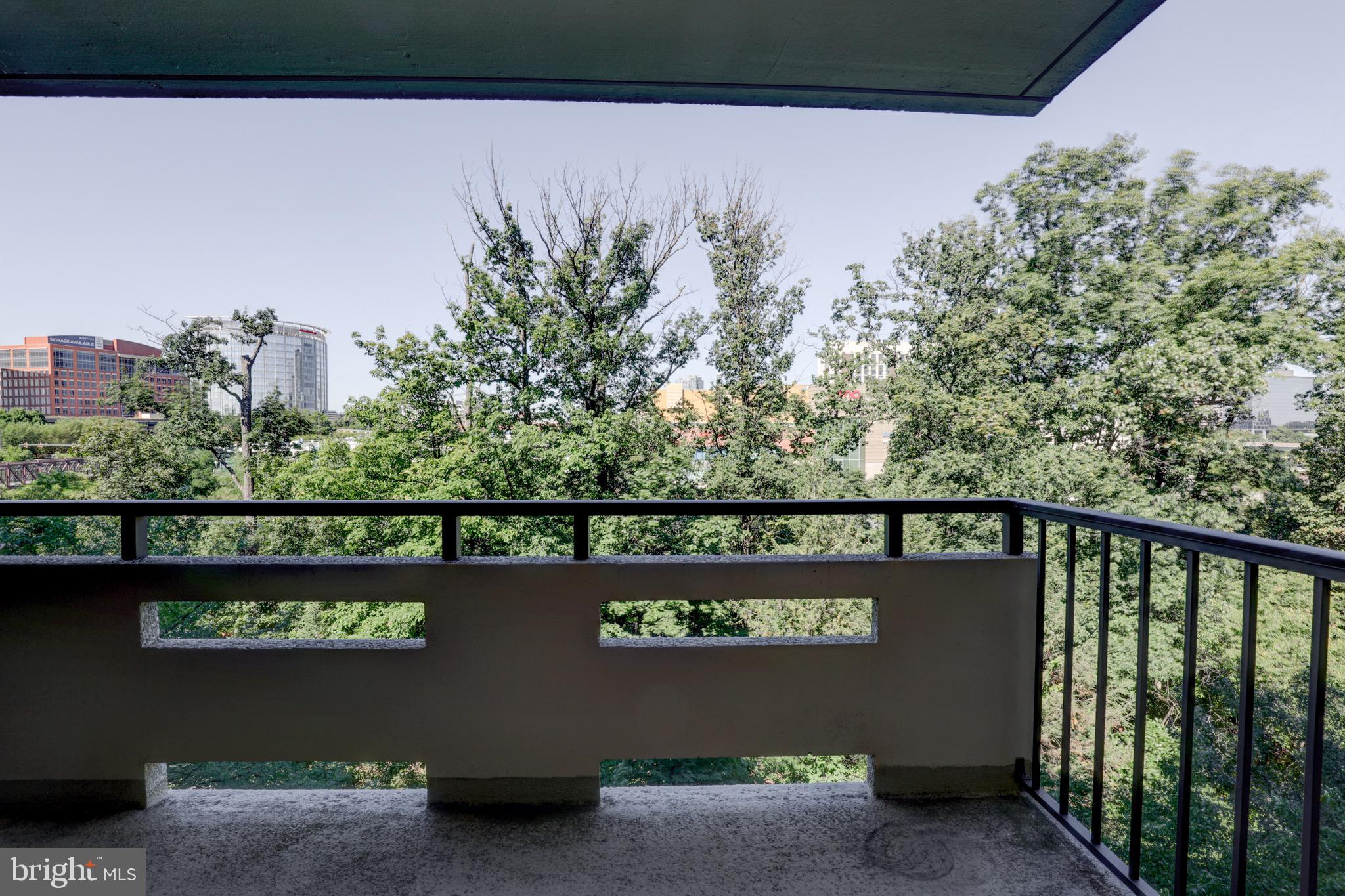 ENCORE OF MCLEAN - Residential Lease