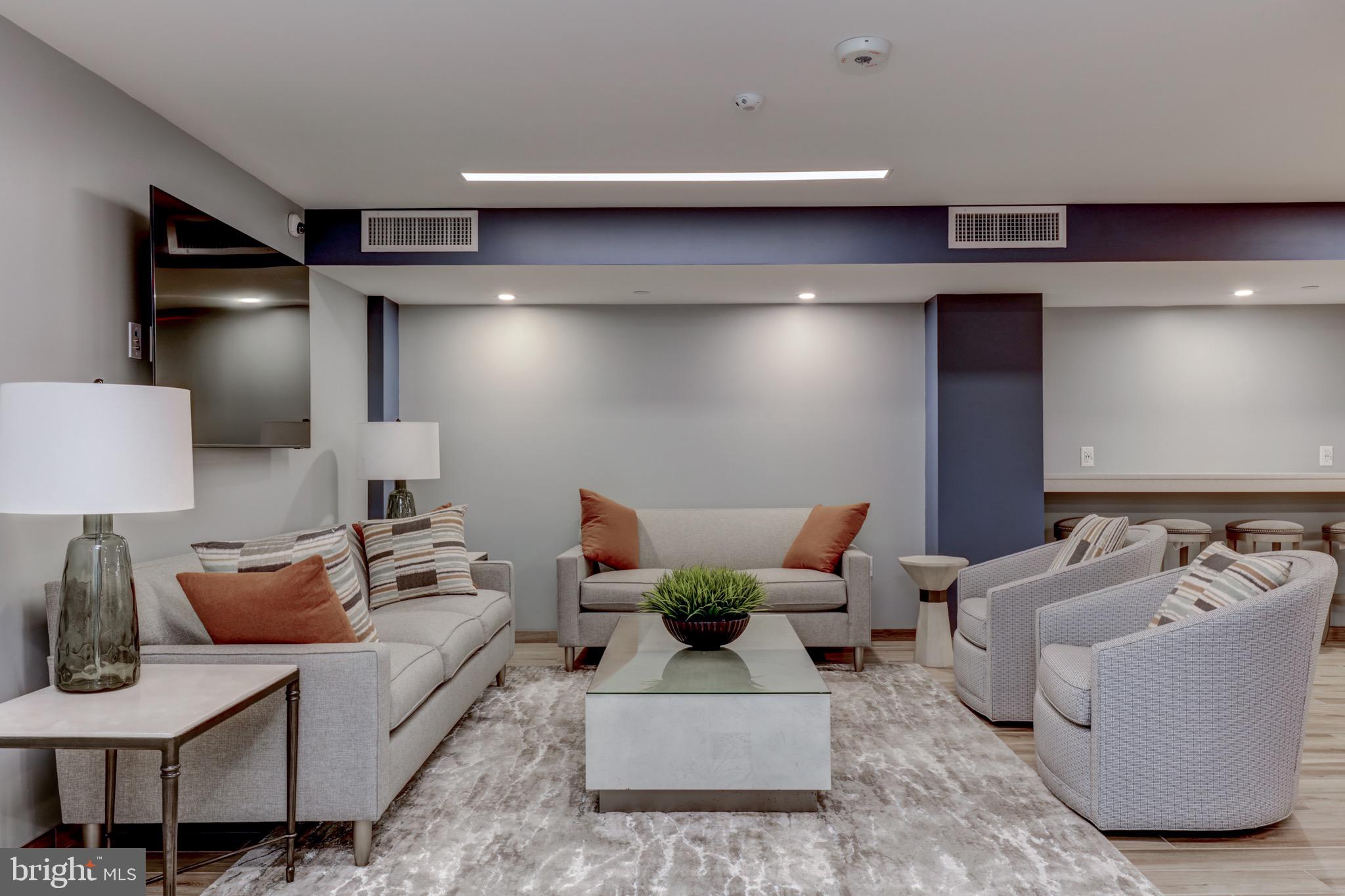 ENCORE OF MCLEAN - Residential Lease