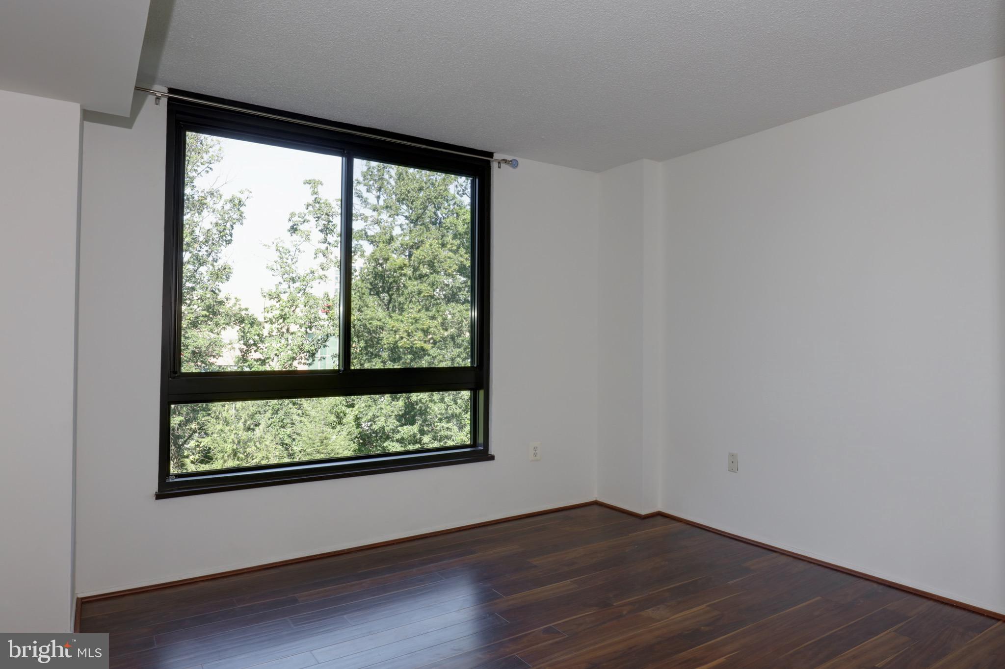 ENCORE OF MCLEAN - Residential Lease