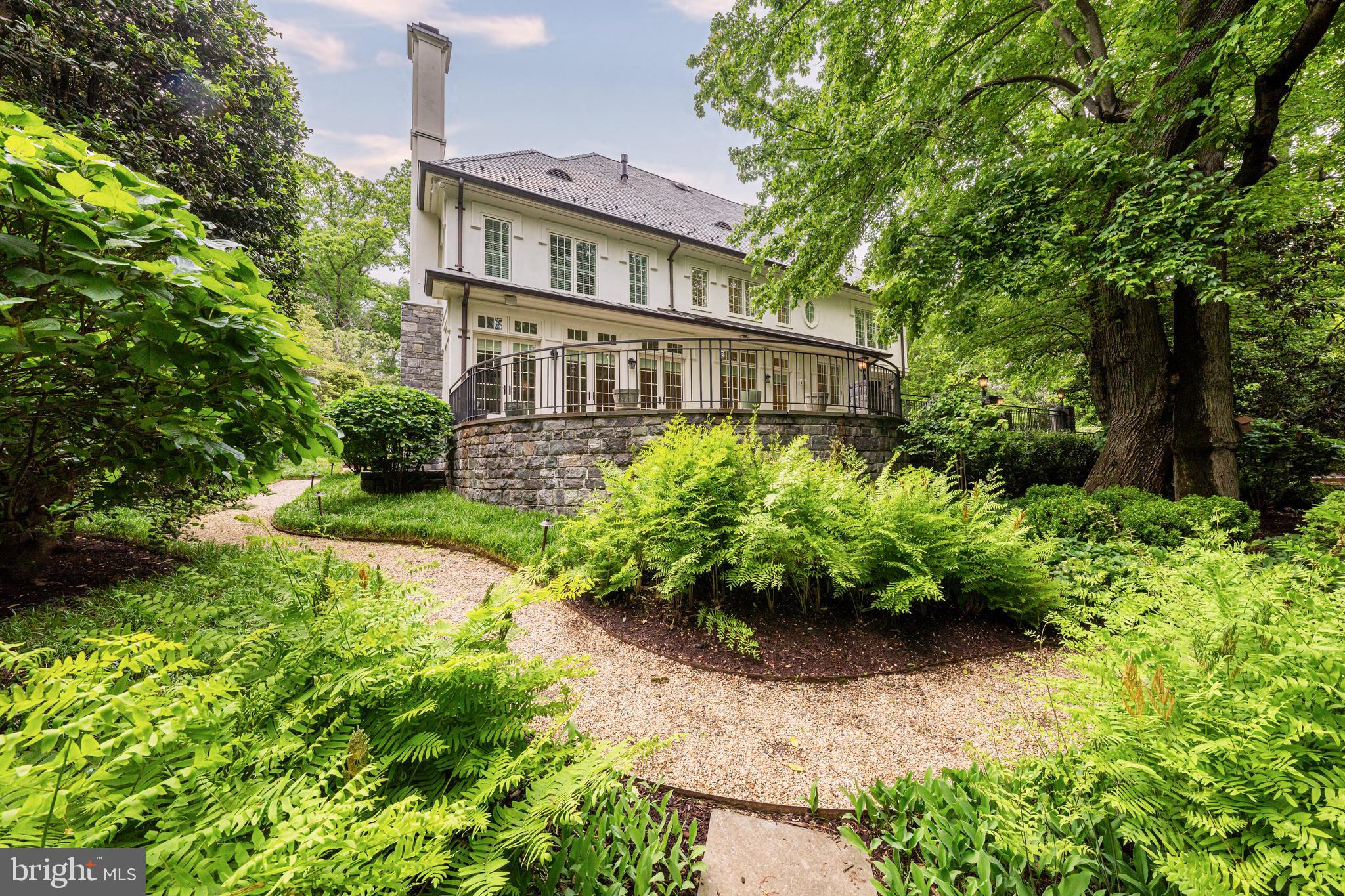 SHIRLEY WOODS - Residential