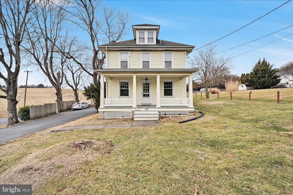 Photo of 1596 New Danville Pike, LANCASTER, PA 17603 (MLS # PALA2081968)