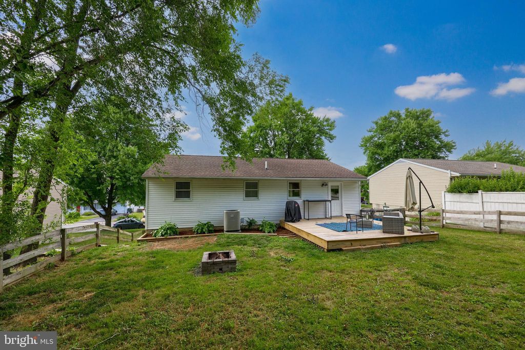 Photo of 4152 MAGNOLIA DR, MOUNT JOY, PA 17552 (MLS # PALA2036518)