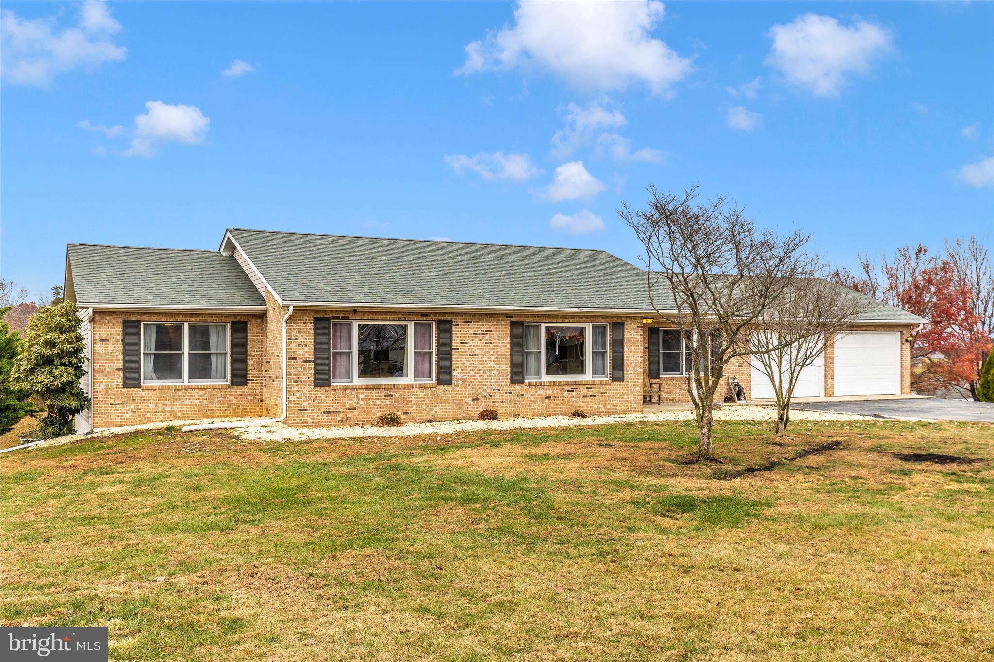 THE VILLAGE ESTATES - Residential