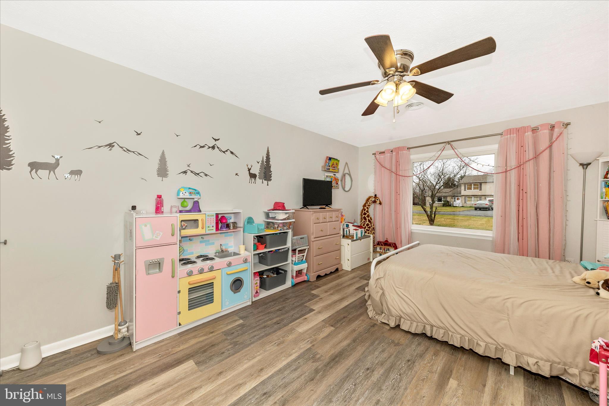 THE VILLAGE ESTATES - Residential