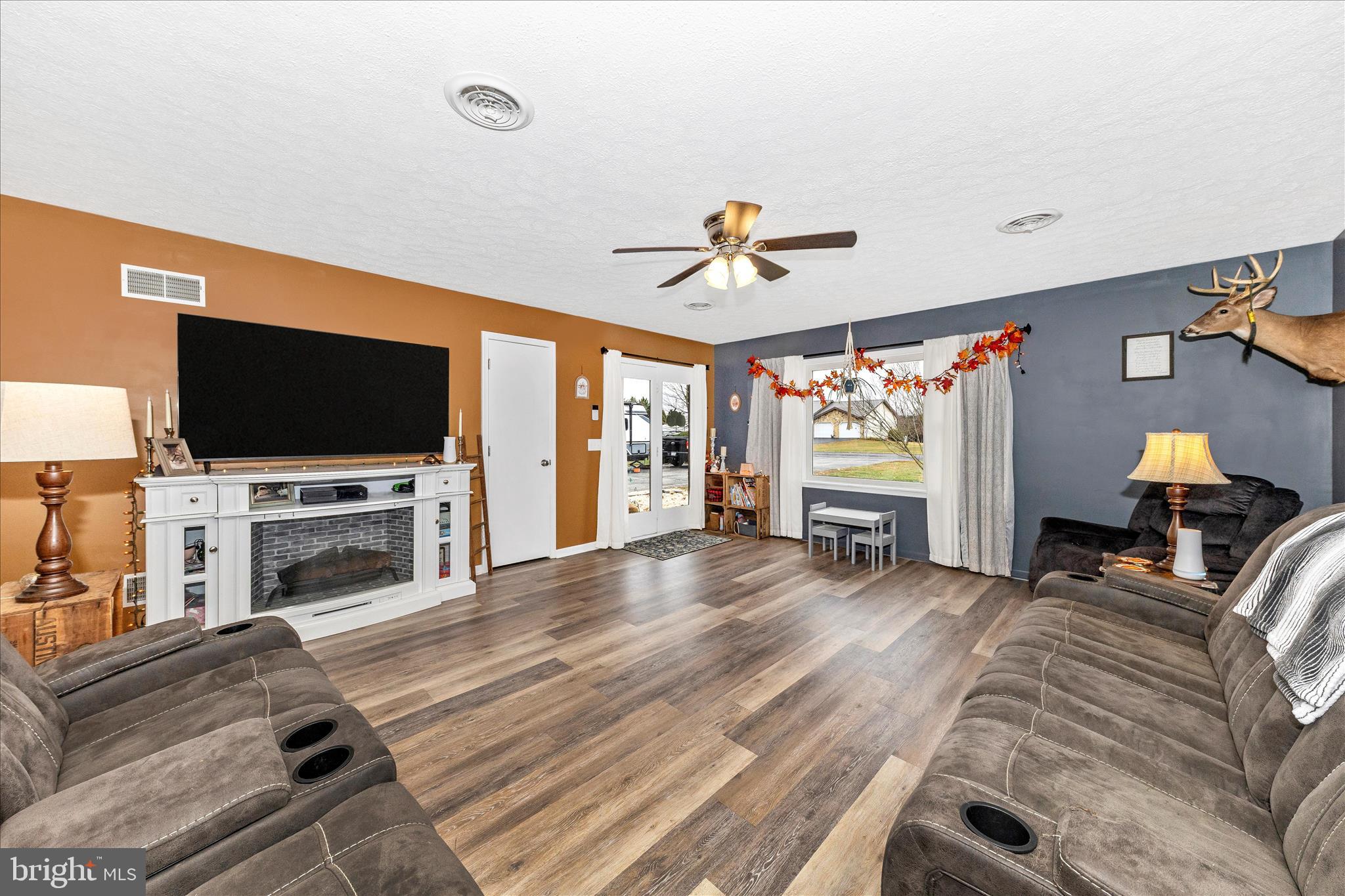 THE VILLAGE ESTATES - Residential