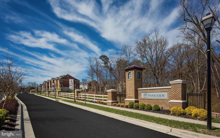 PARKSIDE - Residential