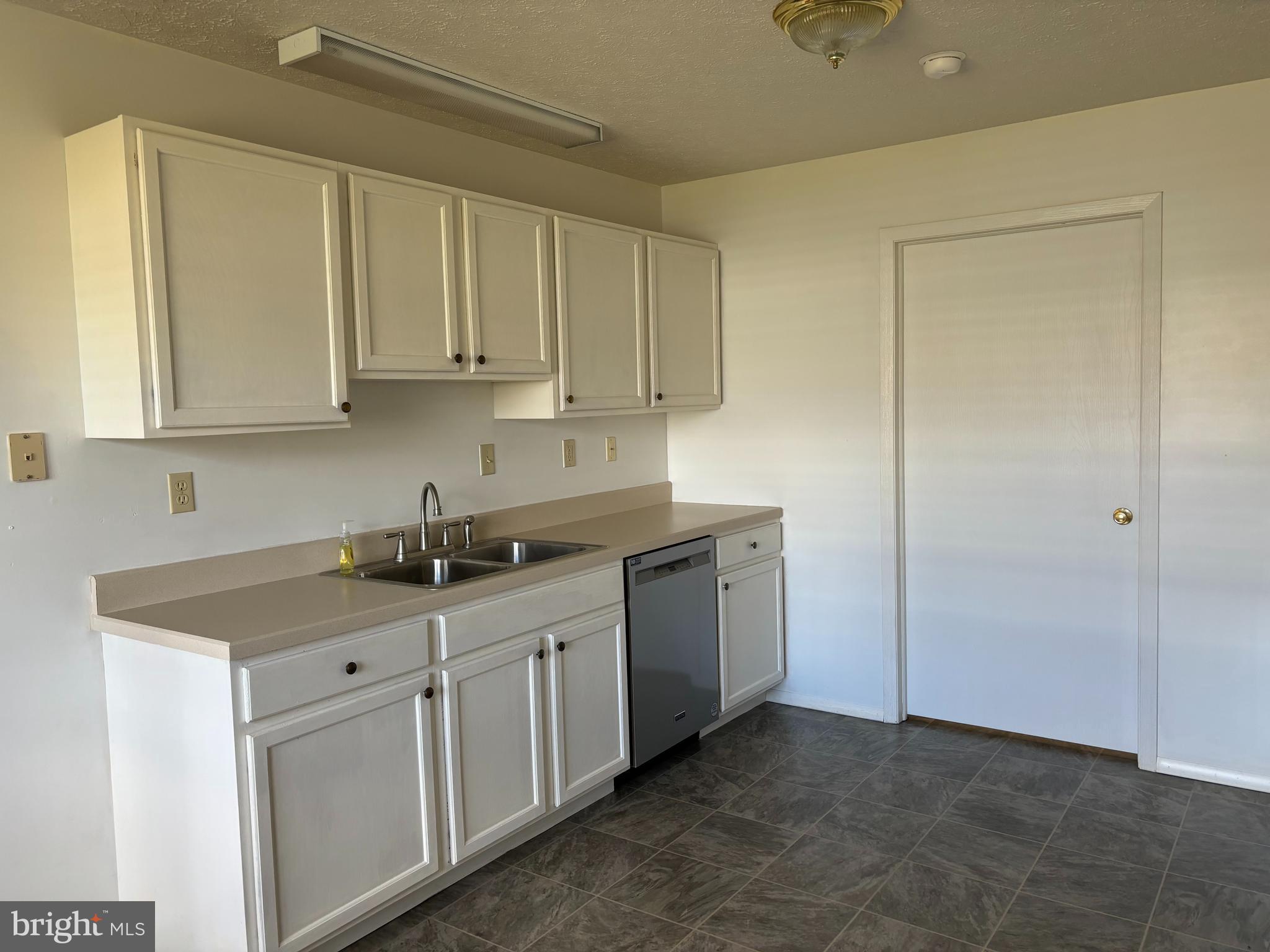 QUAIL VALLEY ESTATES - Residential