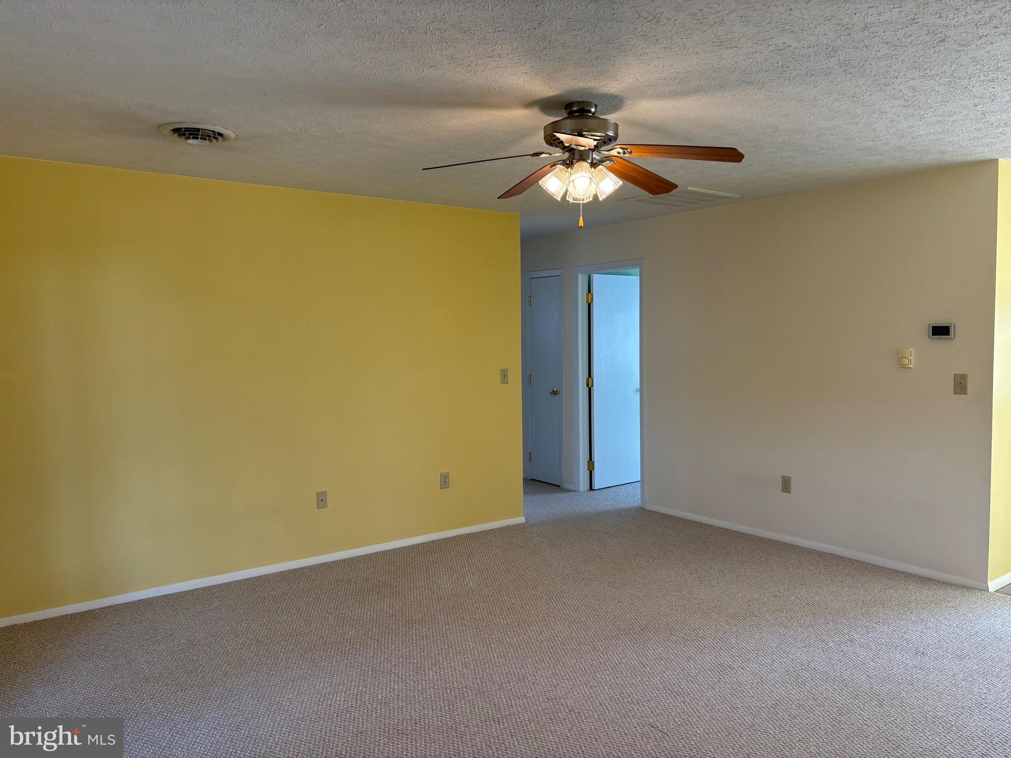 QUAIL VALLEY ESTATES - Residential