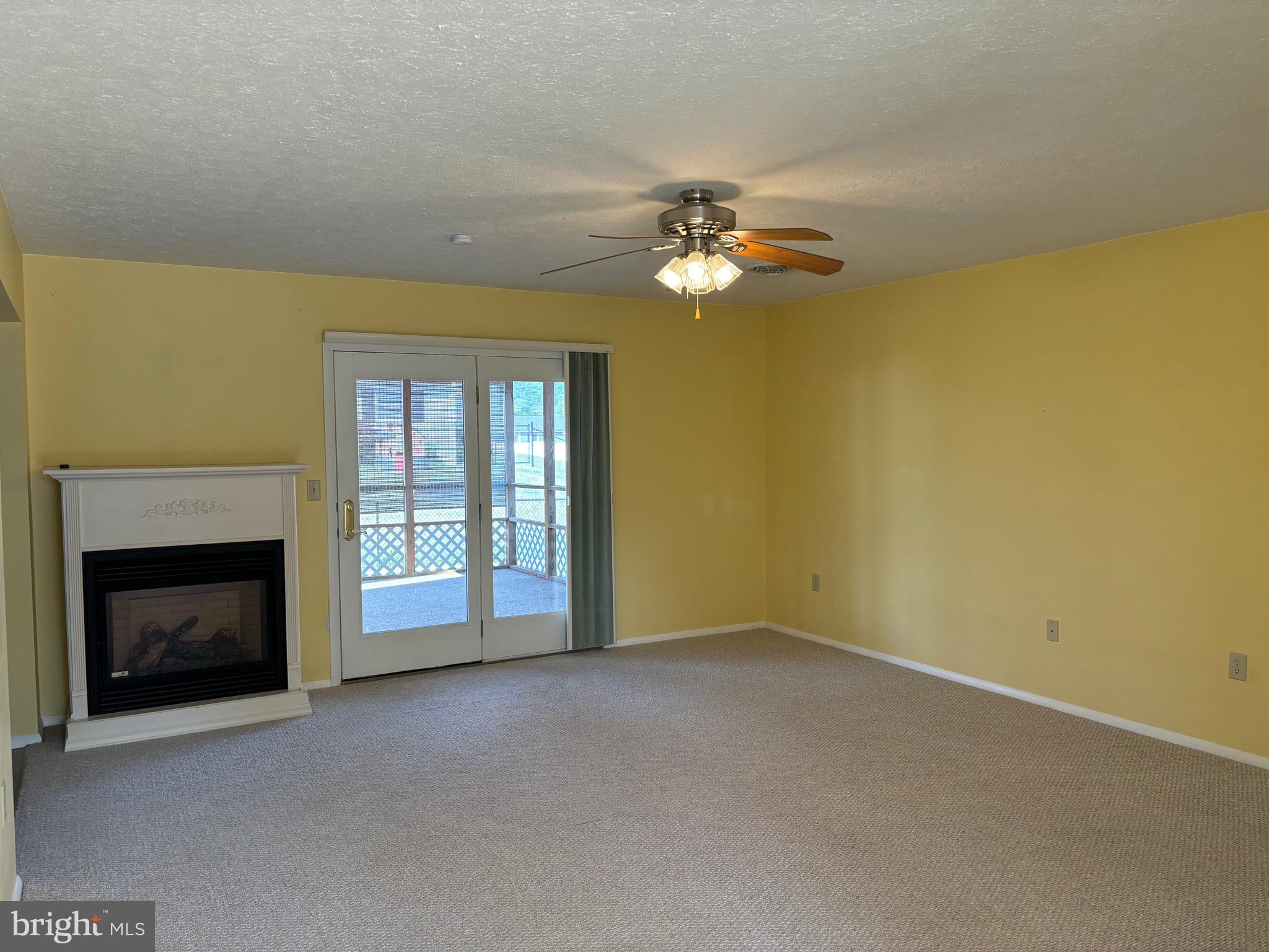 QUAIL VALLEY ESTATES - Residential