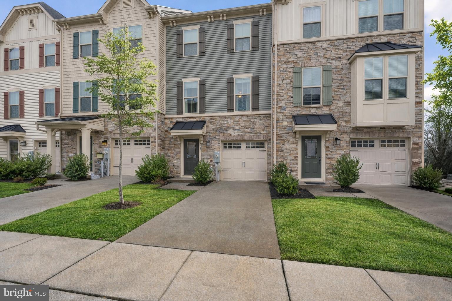 TOWNES AT BYNUM RUN - Residential