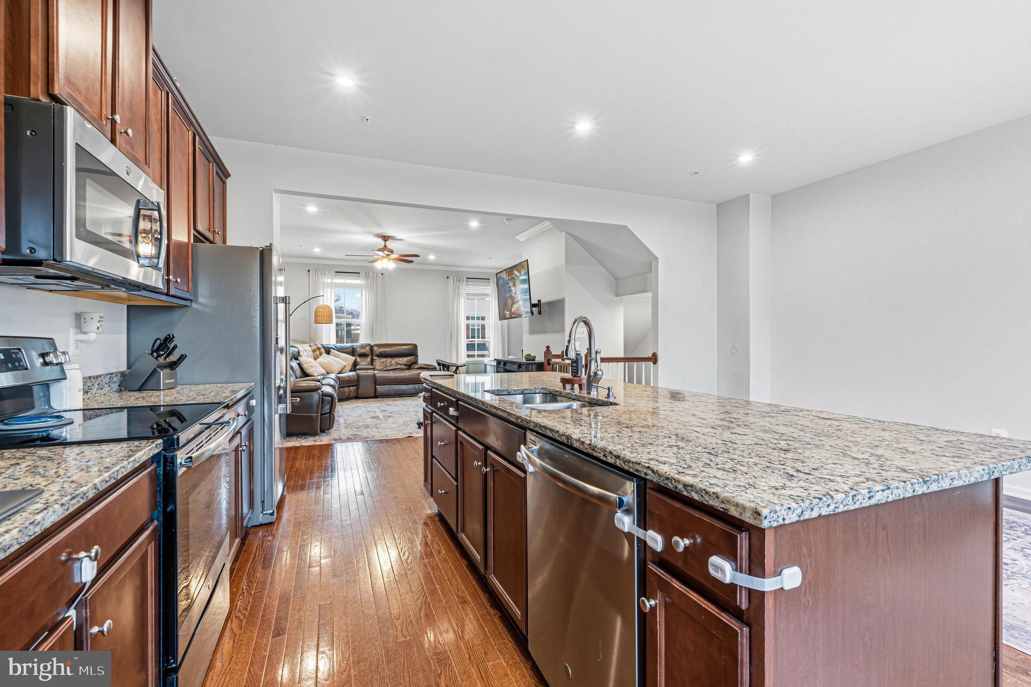 TOWNES AT BYNUM RUN - Residential