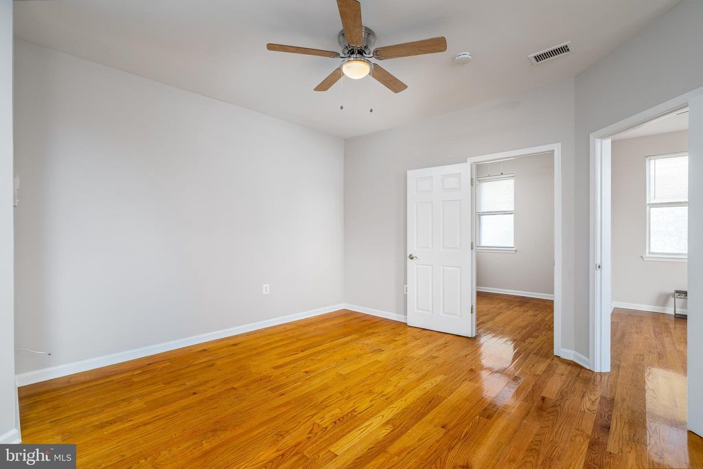 Photo of 1537 S 6th Street #3R, PHILADELPHIA, PA 19147 (MLS # PAPH2565850)