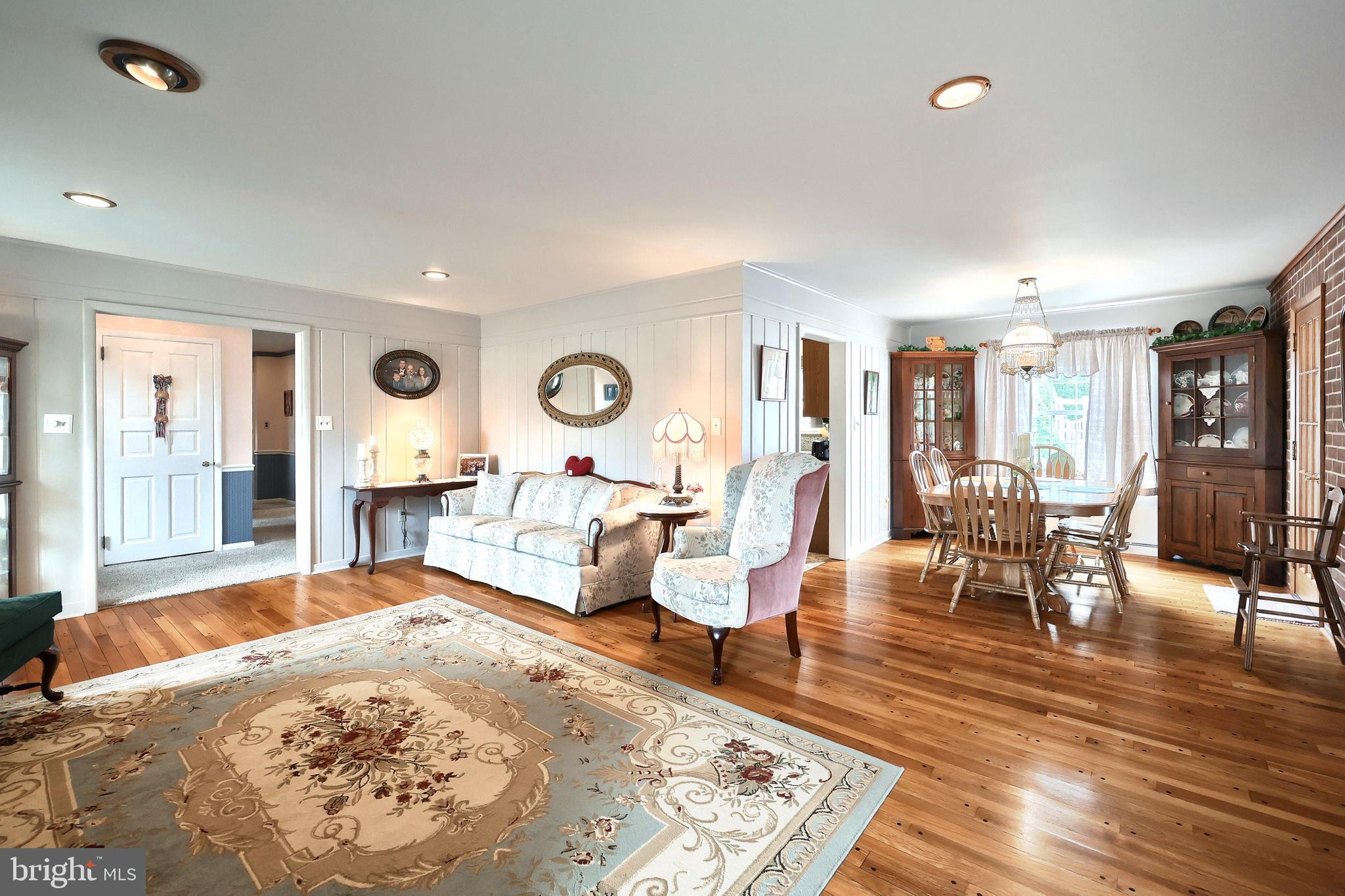 NEW OXFORD AREA - Residential