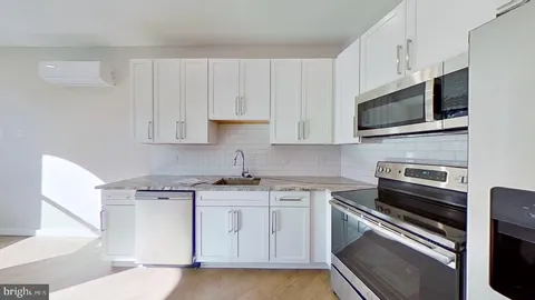 3859 Lancaster Avenue Unit 2F, Philadelphia, PA MLS: PAPH2460396