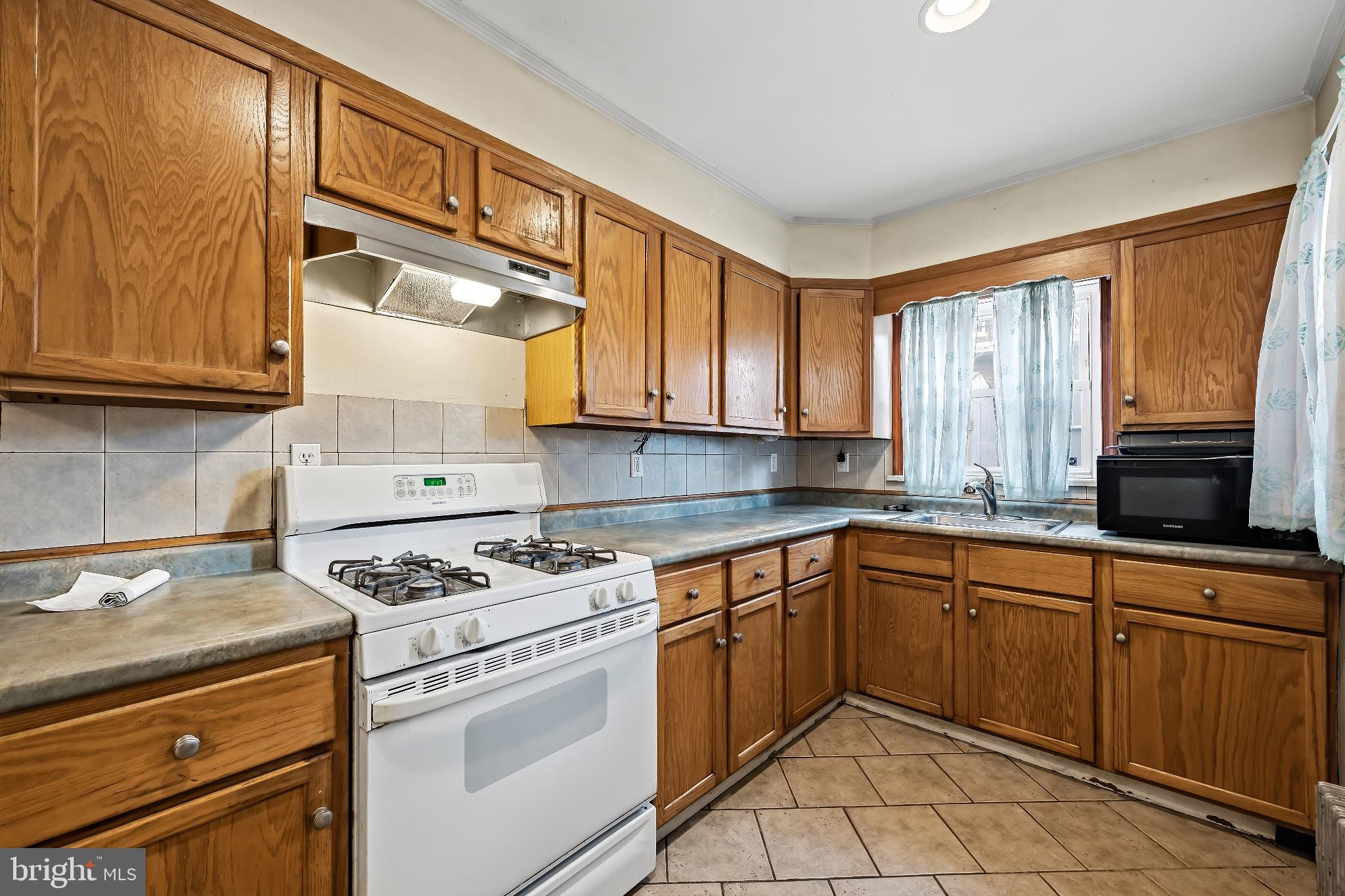 ALLENTOWN - Residential