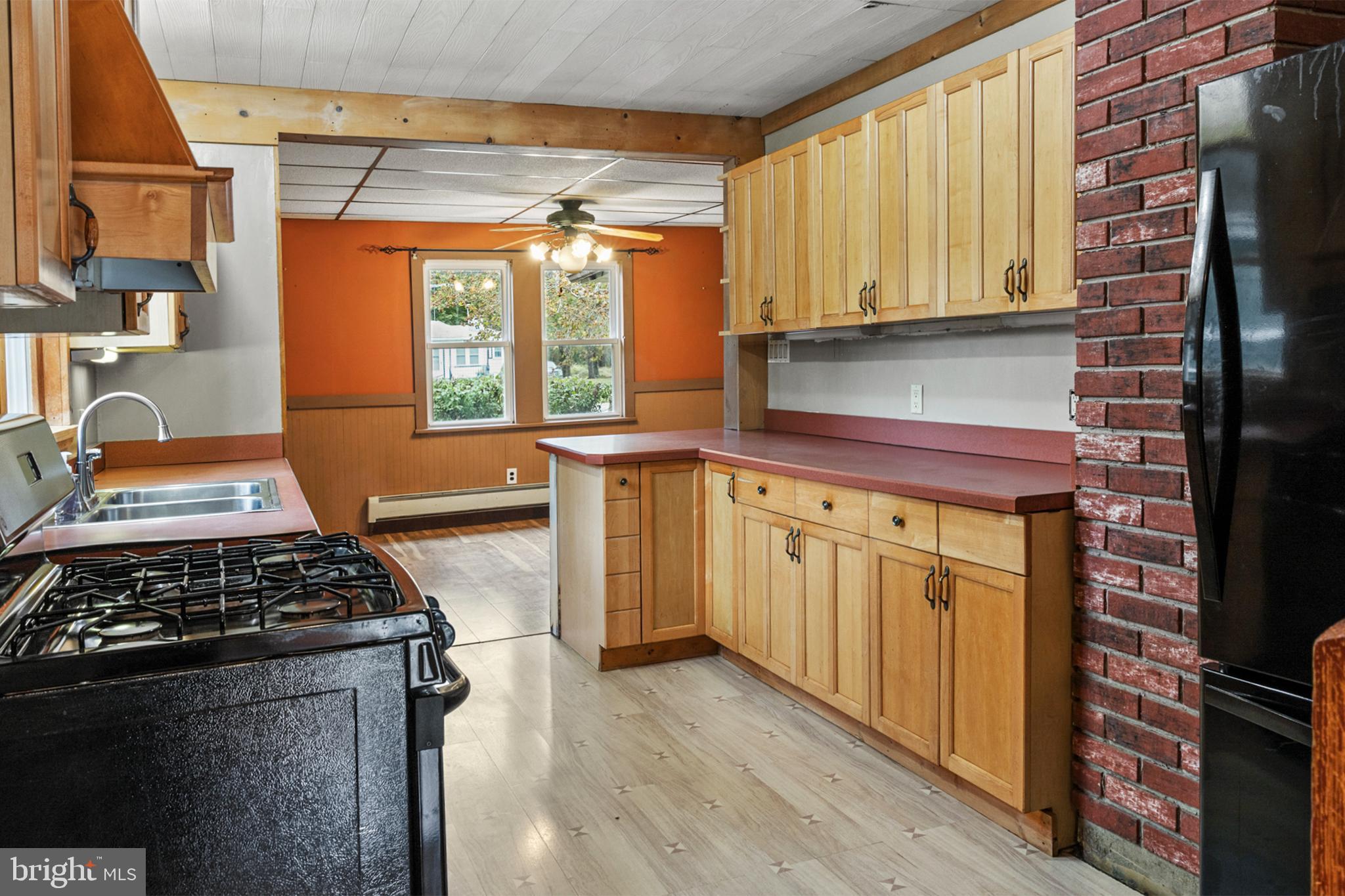 733 W FOREST GROVE ROAD