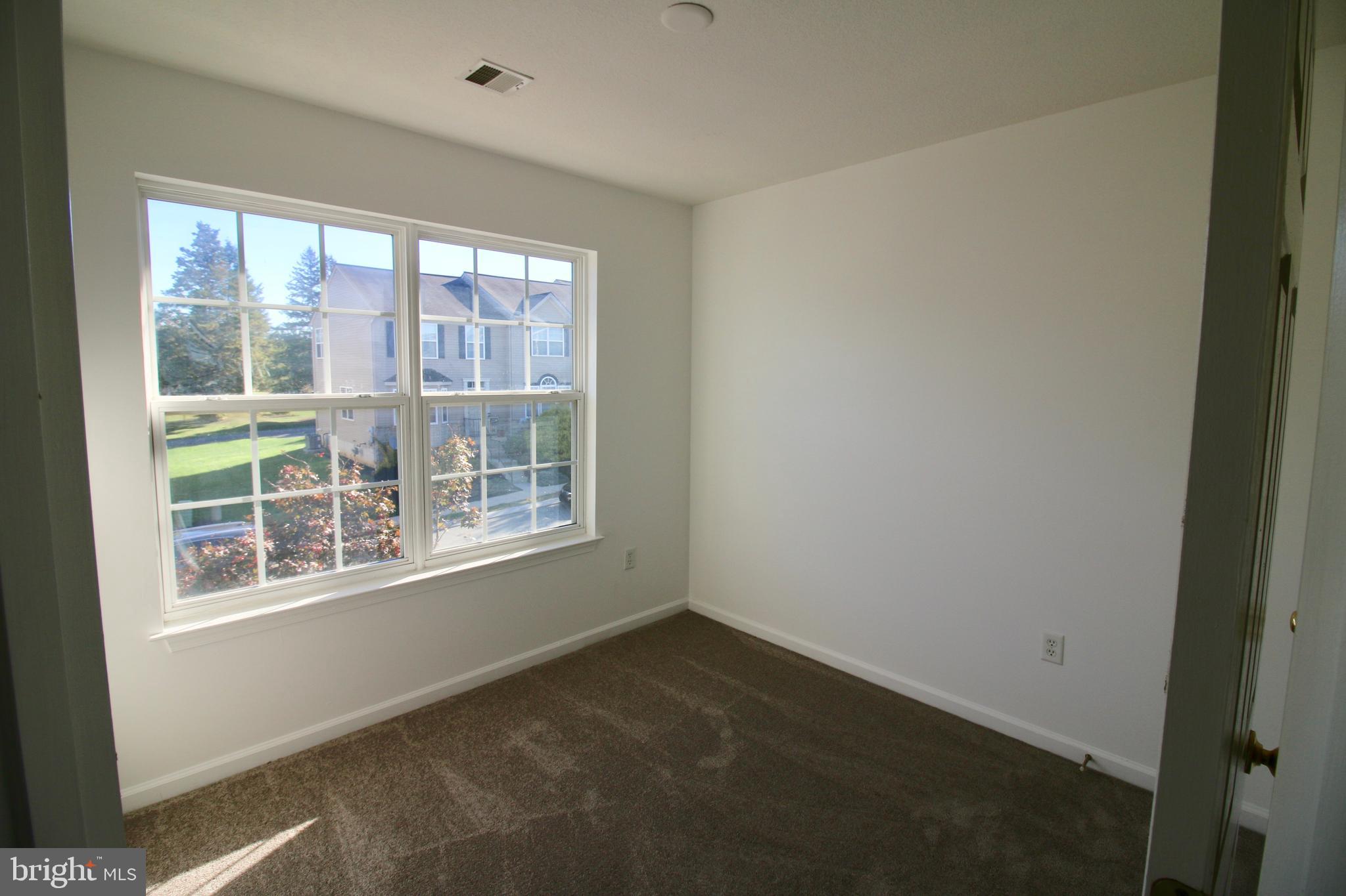 MANOR OAKS - Residential