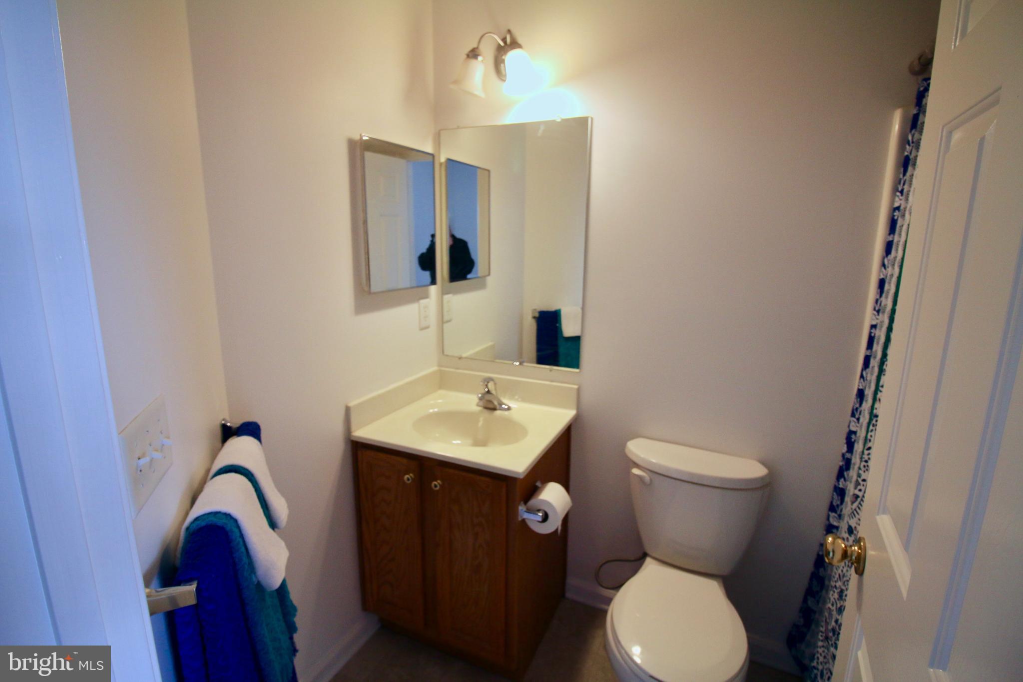 MANOR OAKS - Residential